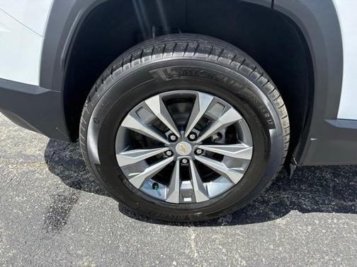 Summit White 2026 Chevrolet Equinox LT