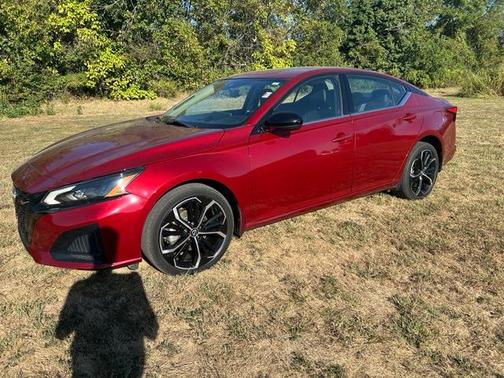 Scarlet Ember Tintcoat 2023 Nissan Altima 2.5 SR