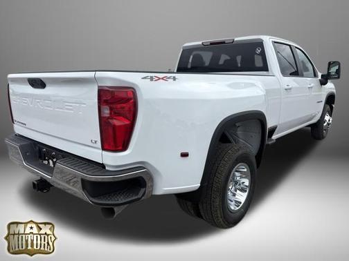 Summit White 2026 Chevrolet Silverado 3500 LT