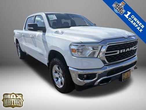 Bright White Clearcoat 2022 RAM 1500 Big Horn/Lone Star