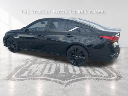Super Black Clearcoat 2021 Nissan Altima 2.5 SR
