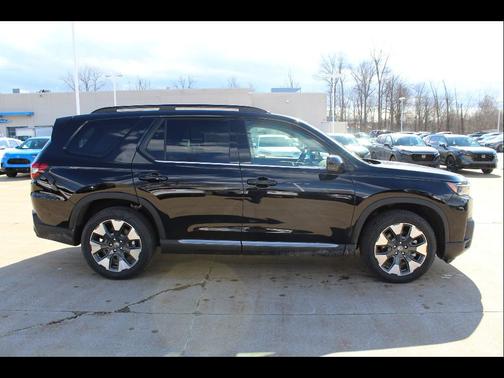 Crystal Black Pearl 2026 Honda Pilot Elite