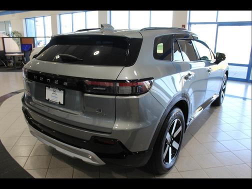 Mercury Silver Metallic 2024 Honda Prologue Touring