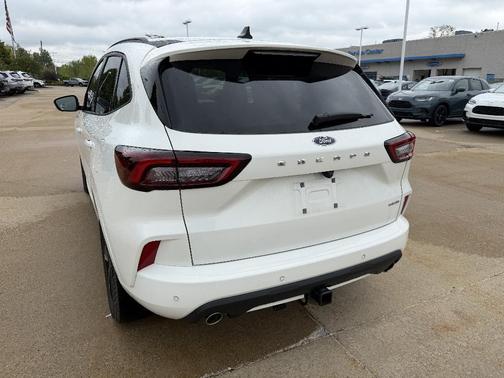STAR WHITE METALLIC TRI-COAT 2023 Ford Escape ST-Line Select