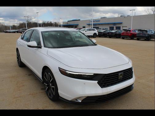Platinum White Pearl 2026 Honda Accord Hybrid Touring
