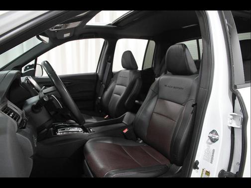 Platinum White Pearl 2023 Honda Ridgeline Black