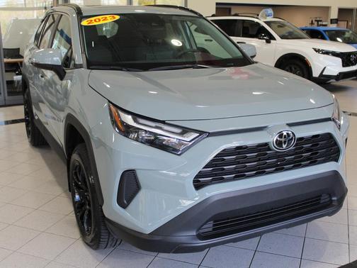 2023 Toyota RAV4 XLE