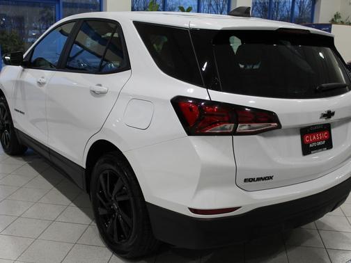 2023 Chevrolet Equinox LS