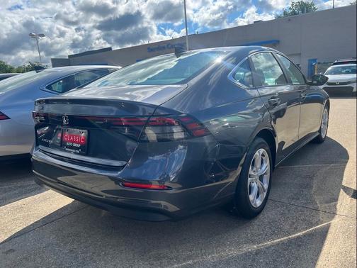 2025 Honda Accord LX 1.5T