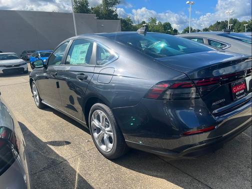 2025 Honda Accord LX 1.5T