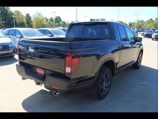 Crystal Black Pearl 2026 Honda Ridgeline TrailSport