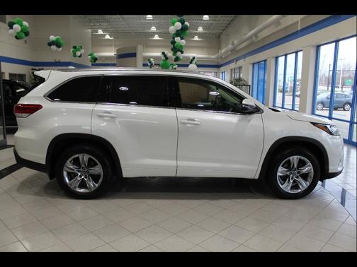 Blizzard Pearl 2019 Toyota Highlander Limited