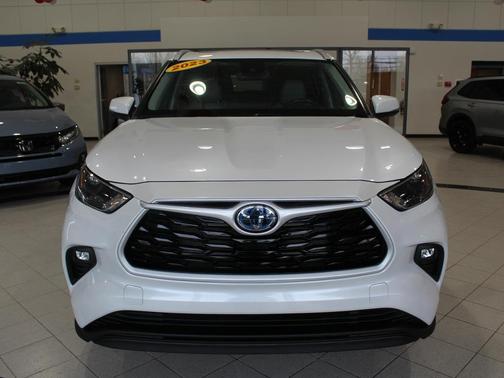 2023 Toyota Highlander Hybrid XLE