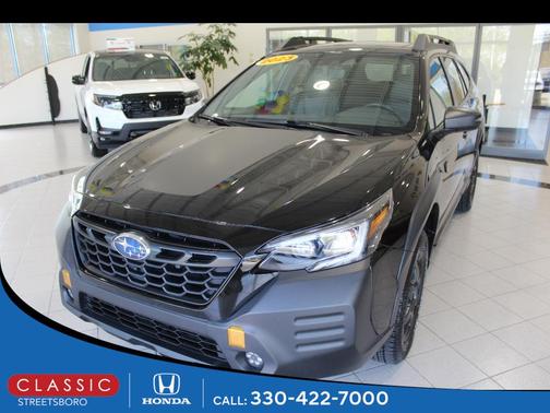 Crystal Black Silica 2023 Subaru Outback Wilderness