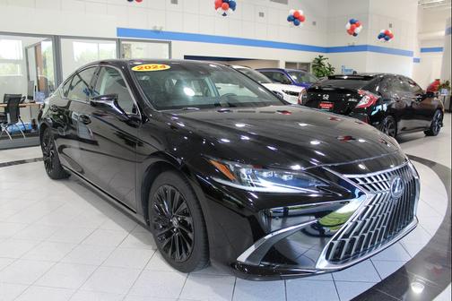 2024 Lexus ES 300h Ultra Luxury