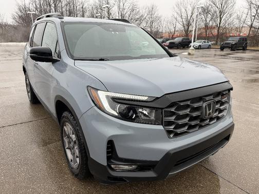 2023 Honda Passport AWD TrailSport