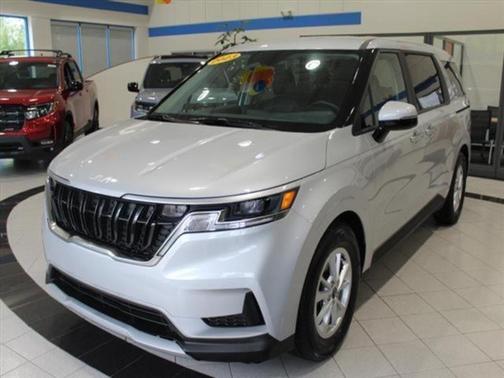 2023 Kia Carnival LX