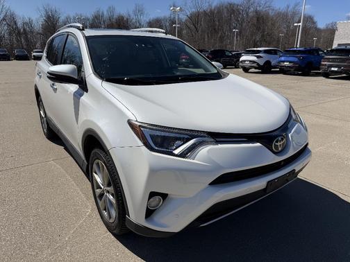 Blizzard Pearl 2017 Toyota RAV4 Limited