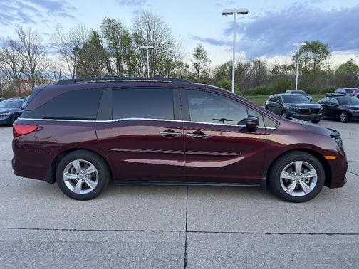 Deep Scarlet Pearl 2020 Honda Odyssey EX-L