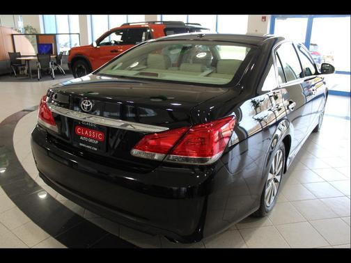 Black 2011 Toyota Avalon Limited