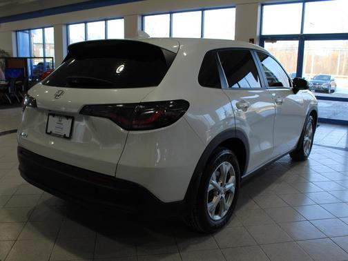 2023 Honda HR-V LX