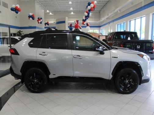 2021 Toyota RAV4 Hybrid SE