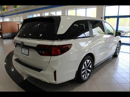 Platinum White Pearl 2025 Honda Odyssey EX-L