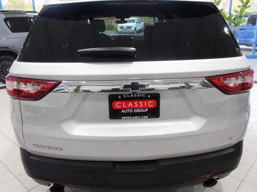 2018 Chevrolet Traverse LT Cloth