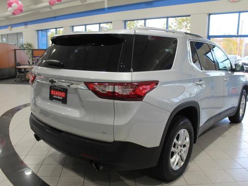 2018 Chevrolet Traverse LT Cloth