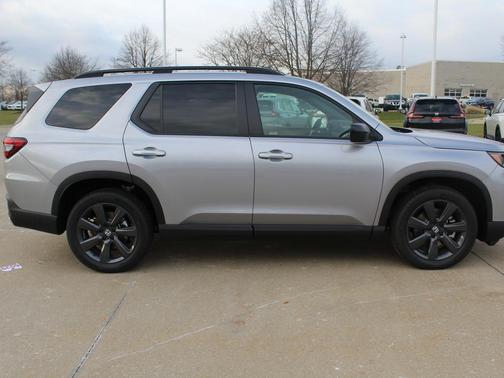 2025 Honda Pilot Sport