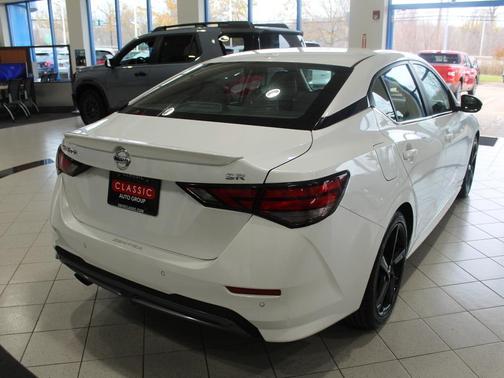 2022 Nissan Sentra SR