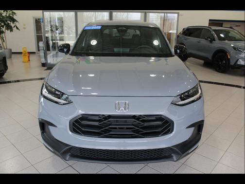 Urban Gray Pearl 2025 Honda HR-V AWD Sport