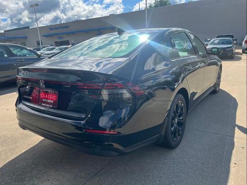 2025 Honda Accord Sport SE 1.5T