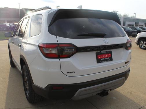 2025 Honda Pilot TrailSport