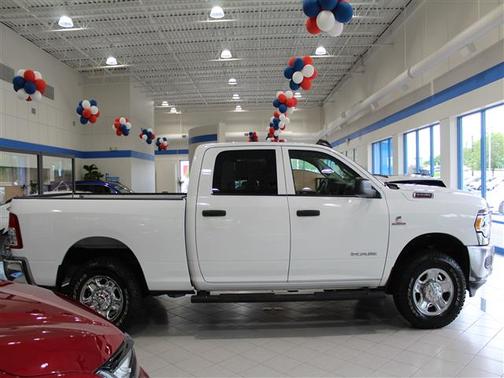 2019 RAM 2500 Tradesman Crew Cab 4x4 6'4' Box