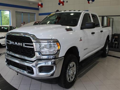 2019 RAM 2500 Tradesman Crew Cab 4x4 6'4' Box
