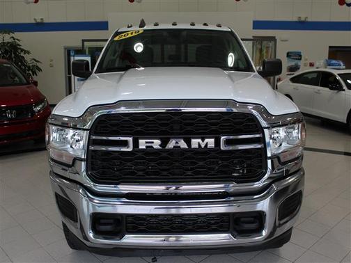 2019 RAM 2500 Tradesman Crew Cab 4x4 6'4' Box