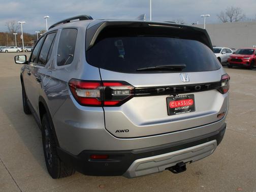 2025 Honda Pilot TrailSport