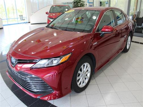 2019 Toyota Camry Hybrid LE