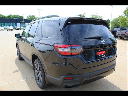 Crystal Black Pearl 2026 Honda Pilot Sport