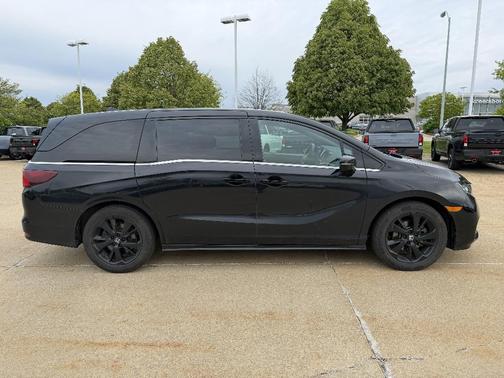Crystal Black Pearl 2023 Honda Odyssey Sport