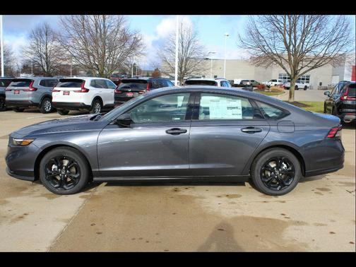Meteorite Gray Metallic 2026 Honda Accord SE
