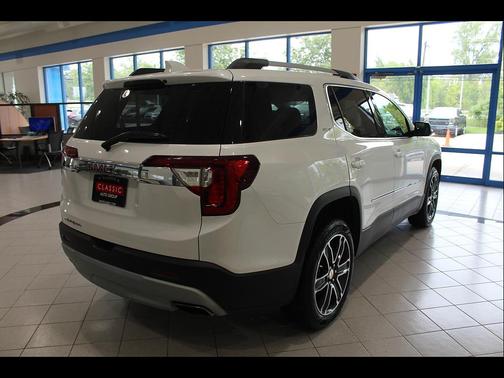White Frost Tricoat 2021 GMC Acadia FWD SLT