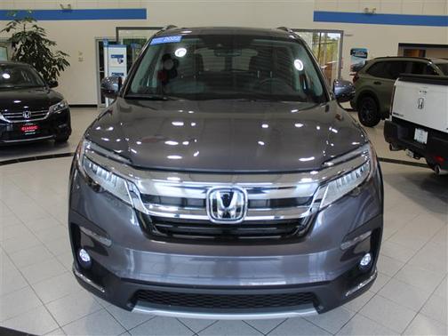 2022 Honda Pilot Touring 8-Passenger