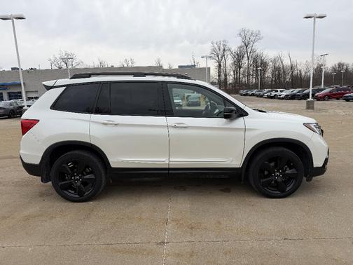 White Diamond Pearl 2019 Honda Passport Elite