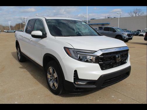 Platinum White Pearl 2026 Honda Ridgeline Sport