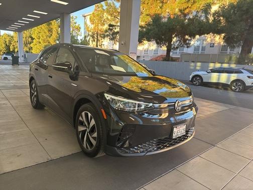 2023 Volkswagen ID.4 Pro