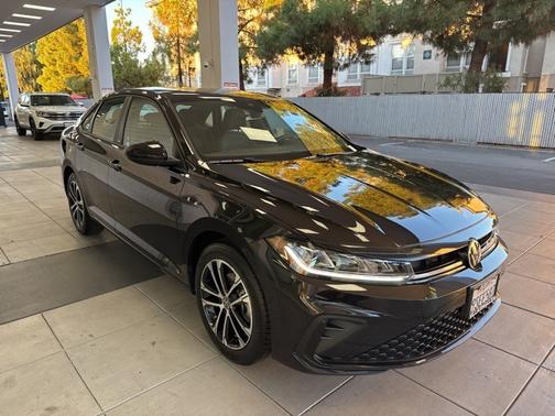 2025 Volkswagen Jetta 1.5T Sport