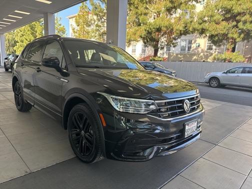 2022 Volkswagen Tiguan 2.0T SE R-Line Black