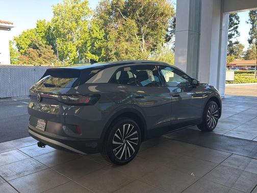 Pure Gray w/ Black Roof 2023 Volkswagen ID.4 Pro S Plus
